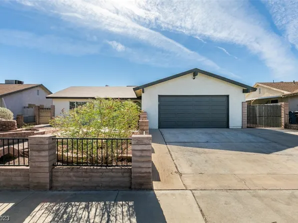 504 Summit Dr, Henderson, NV 89002