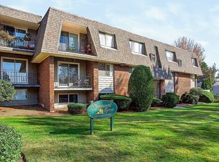 84 Summer Ave APT 5, Stoughton, MA 02072
