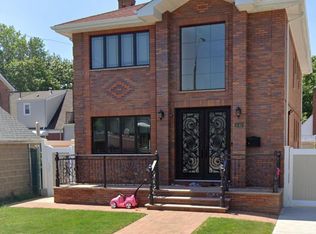 3-42 149th Pl #B, Whitestone, NY 11357