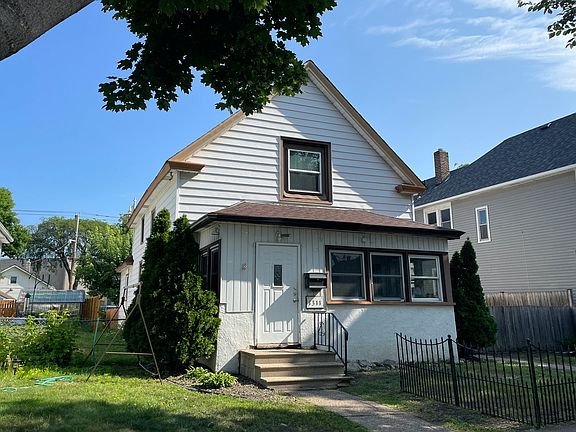 3rd image of 1311 Thomas Ave