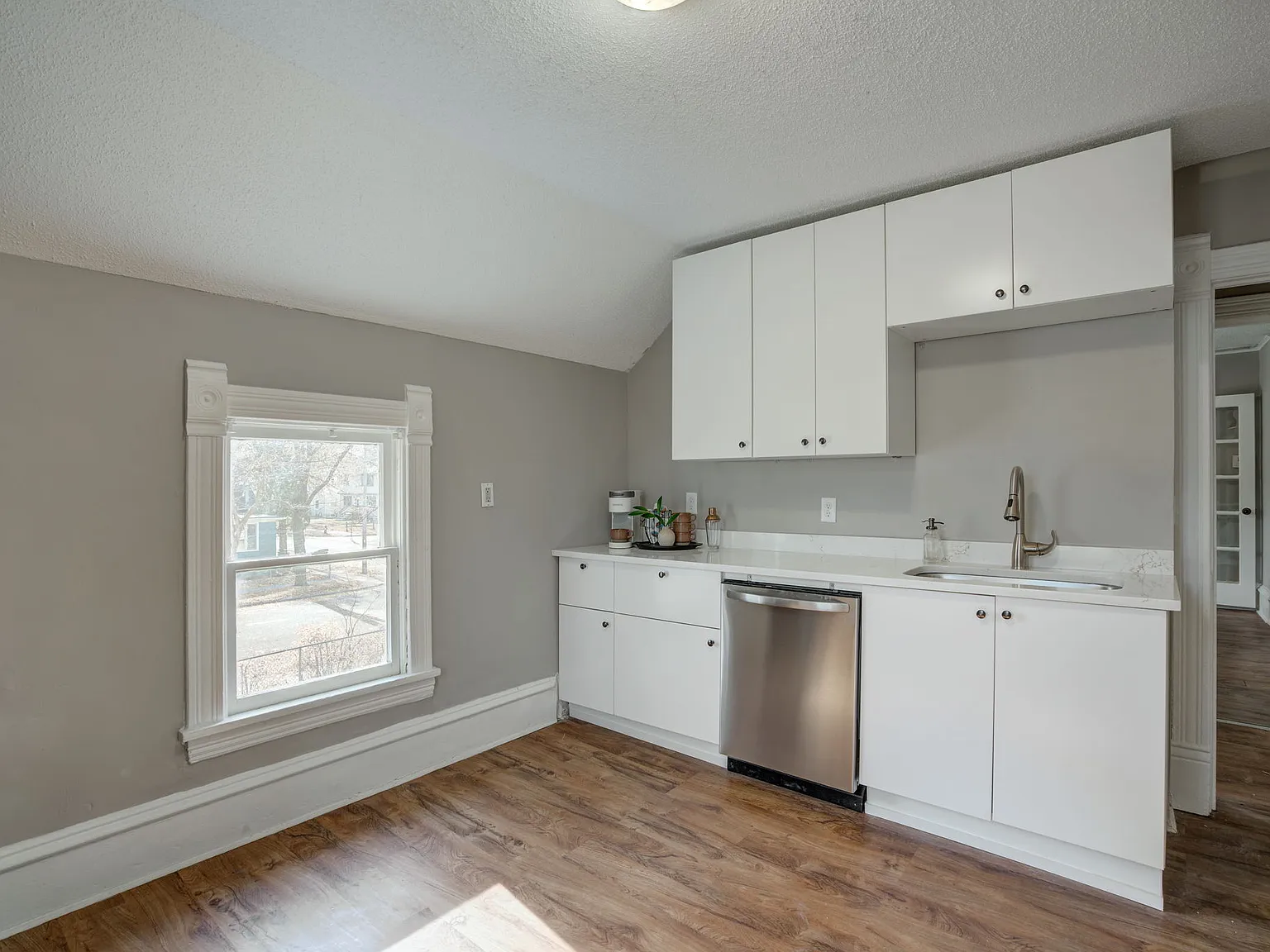 1505 Northeast Main Street - 2 — Photo 4