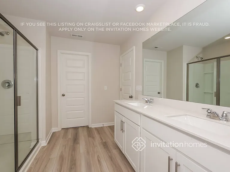 1016 Legacy Ct — Photo 11