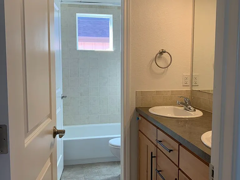 2380 Hecla Dr — Photo 15