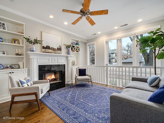 3rd image of 3312 N Damen Ave #1