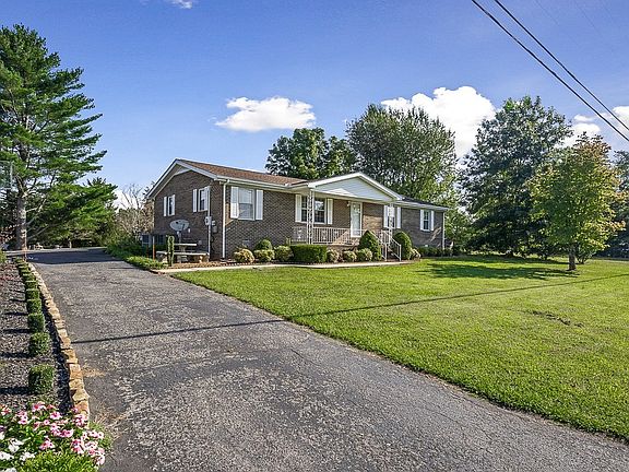 5th image of 74 Cumberland Dr