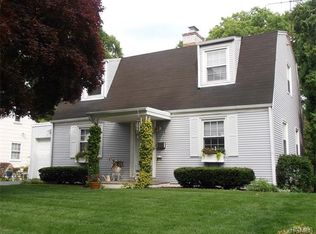 26 Miller Ter, White Plains, NY 10607