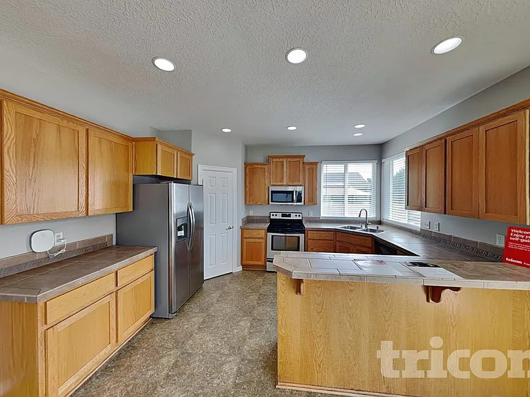 2311 NW 5th St — Photo 6
