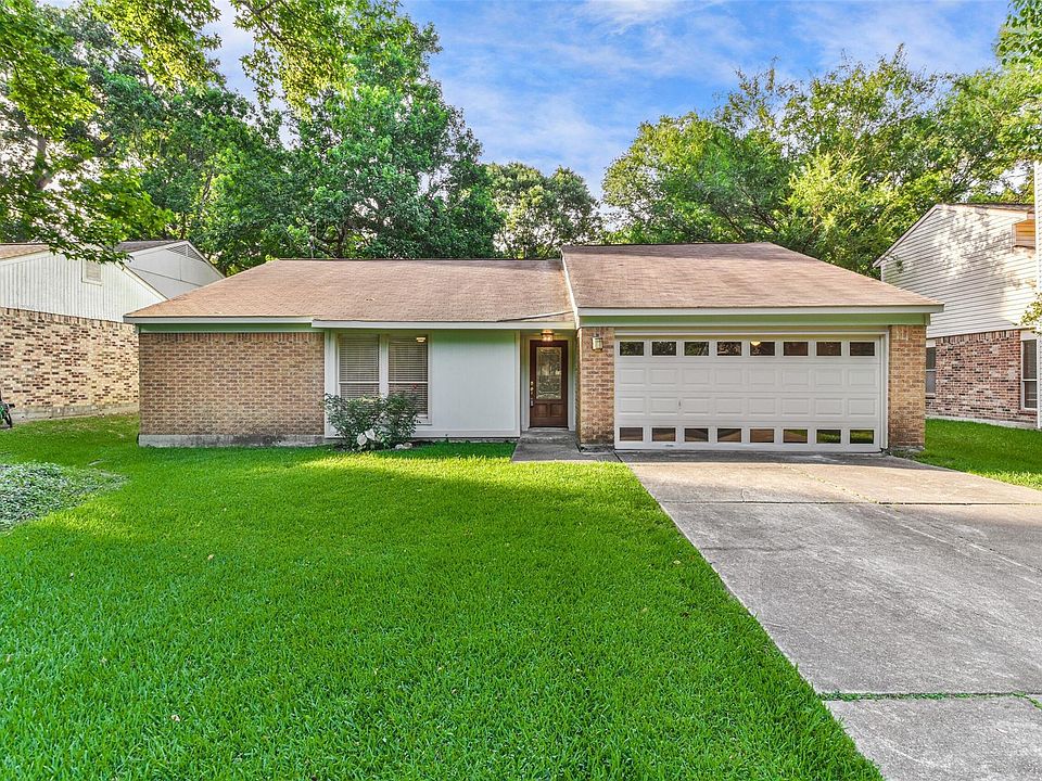 1st image of 3231 Village Park Dr