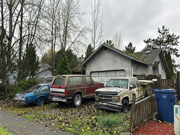 2nd image of 7020 65th Ave NE