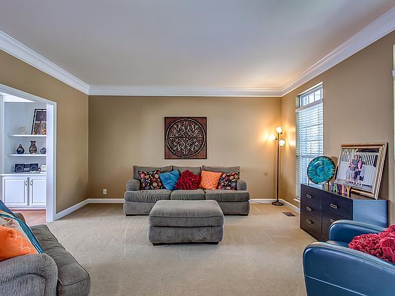5th image of 6416 Riverplace Dr