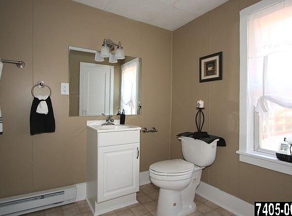 2nd floor bathroom