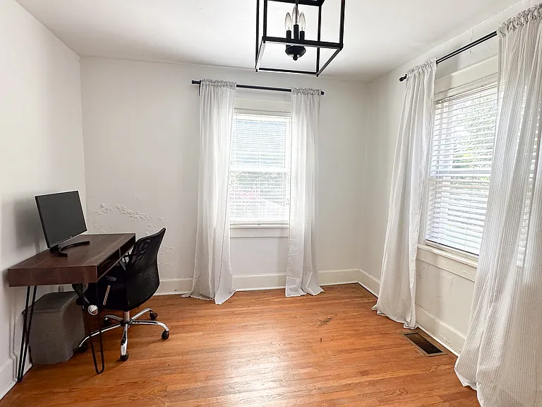 118 Lynnview Dr — Photo 2