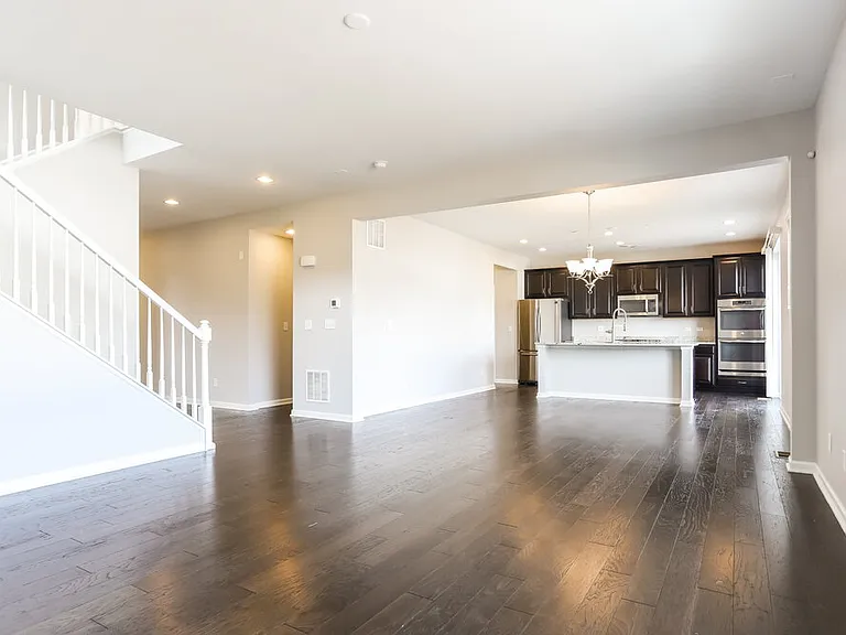 7649 Blue Water Dr — Photo 6