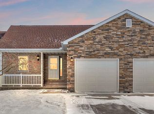 11609 Salyer Dr, Wheatfield, IN 46392