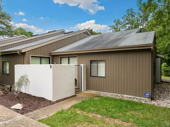 5 Wellesley Pl, Chapel Hill, NC 27517