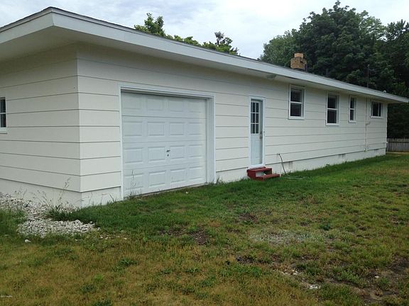 2nd image of 2225 Vincent Dr