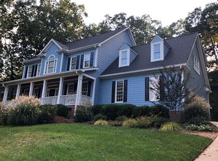 207 Wyndham Dr, Chapel Hill, NC 27516