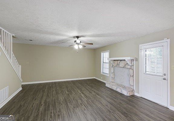5th image of 114 Oak Cir S