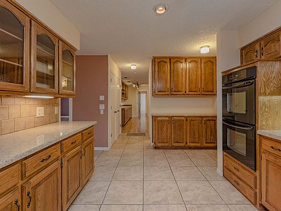 3rd image of 4806 Pepperidge Pl