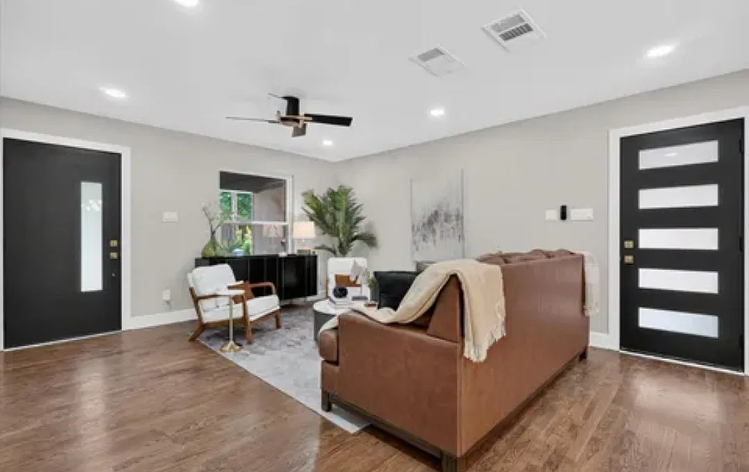 3 bed, 1344 sqft, $3,000 — Photo 3
