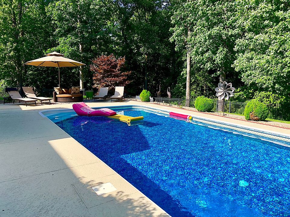 2nd image of 718 Hesemann Ridge Ct