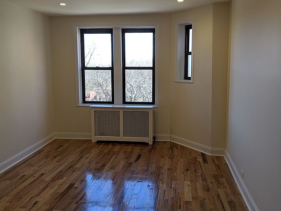 5th image of 8015 Grenfell St APT F17