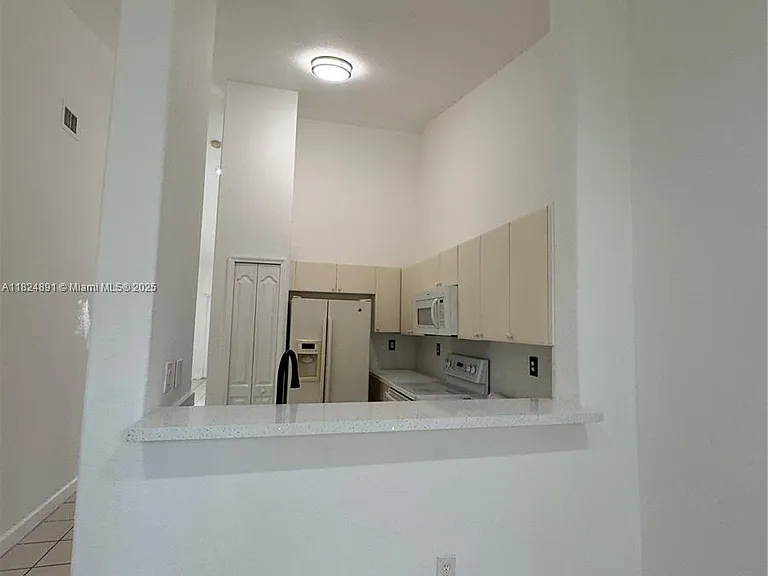 1536 SE 25th St #206 — Photo 7