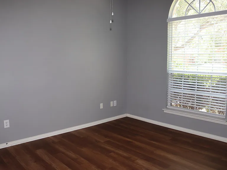 1548 Idlewild Dr — Photo 16