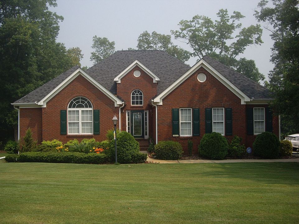 5 BDR/3.5 BA RANCH