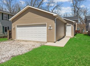 29072 112th Pl, Trevor, WI 53179