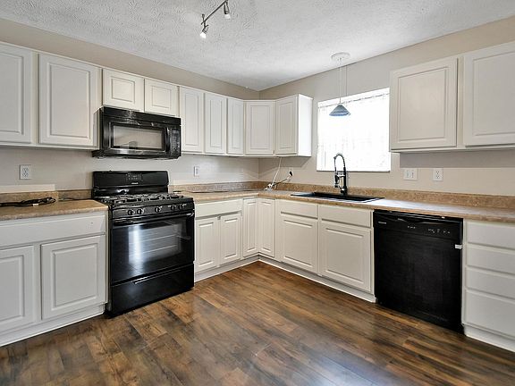 4th image of 6030 Peridot St