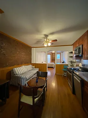 Rented by Avenue Sotheby's International Realty | media 12