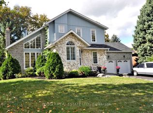 114 Lorne Ave, Newmarket, ON L3Y 4J6