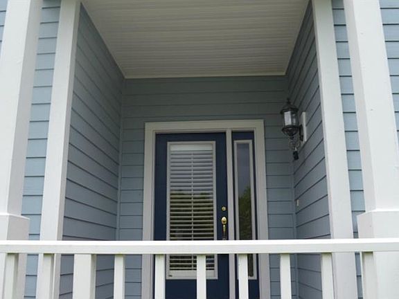 2nd image of 802 Lumsden Reserve Dr
