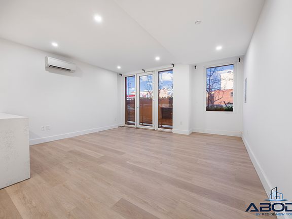 4th image of 161 Meserole Ave #1R