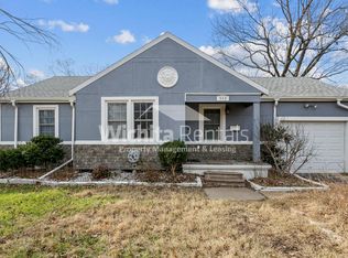933 N Parkwood Ln, Wichita, KS 67208