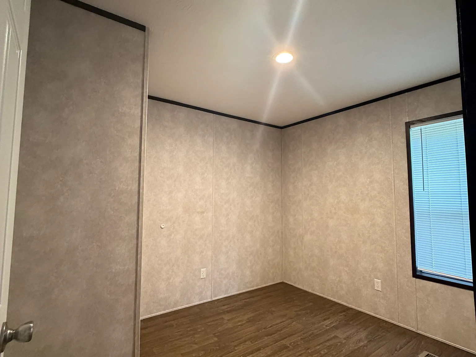 3 bed, 1120 sqft, $1,093 — Photo 4