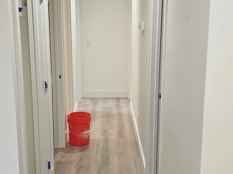 2525 Center Rd — Photo 14
