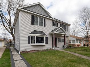 9132 Roach Ave, Brookfield, IL 60513