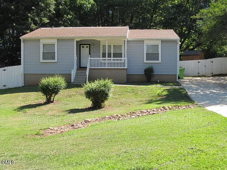 2600 Courier Ct — Photo 1
