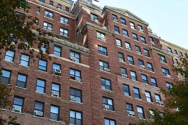 Rented by Stonehenge NYC LLC | media 13