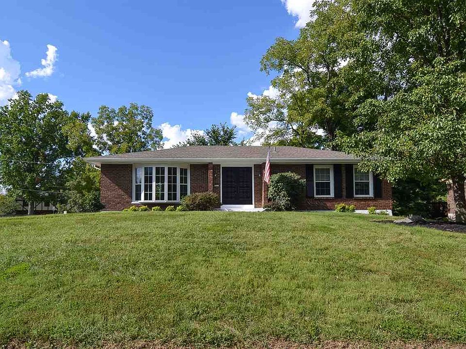 1st image of 822 Pinehurst Dr
