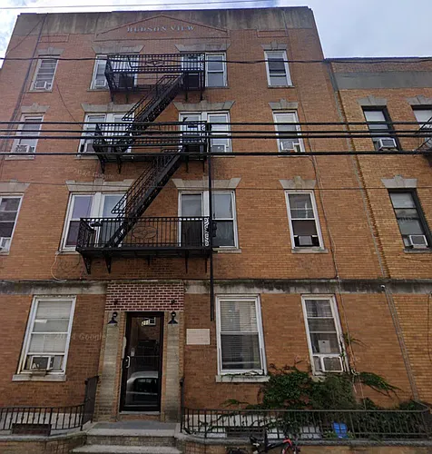 211 64th St Photo 1
