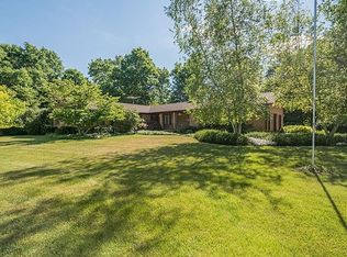 9988 S Maple Rd, Saline, MI 48176