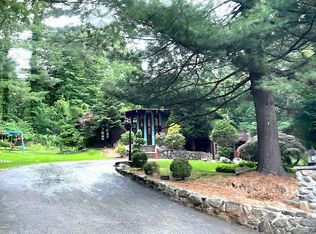 27 Camp Hill Rd, Pomona, NY 10970