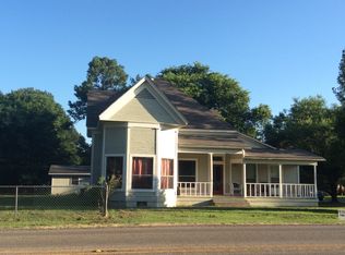 119 W Runnels St, Mineral Springs, AR 71851