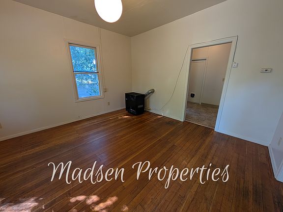2nd image of 1343 Laburnum Ave #A