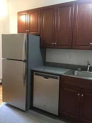 Rented by LDMI Realty Group LLC | media 3