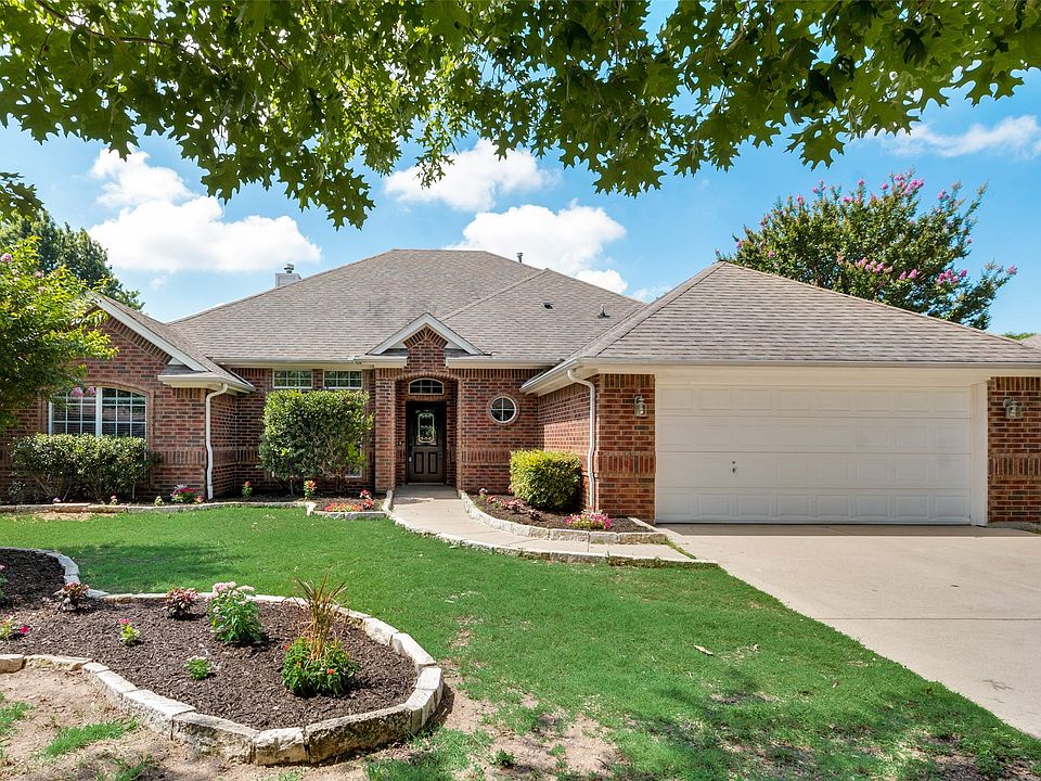 1st image of 553 Willowview Dr
