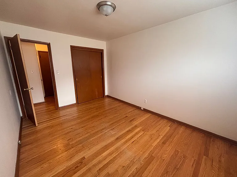 3879 N Humboldt Blvd — Photo 12